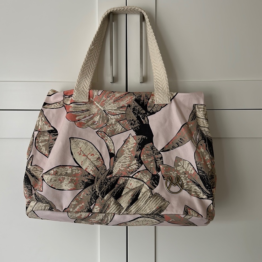 Maaji overnight tote, never used